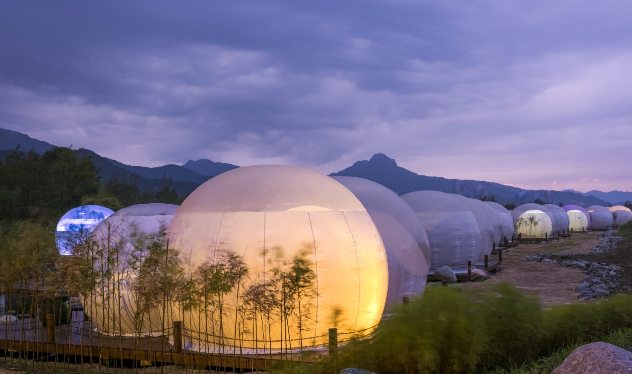 打卡最爱的水上泡泡屋，你最关心的18个问题都在这