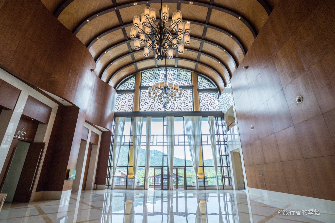 三亚复古酒店拍照,三亚网红酒店拍照攻略