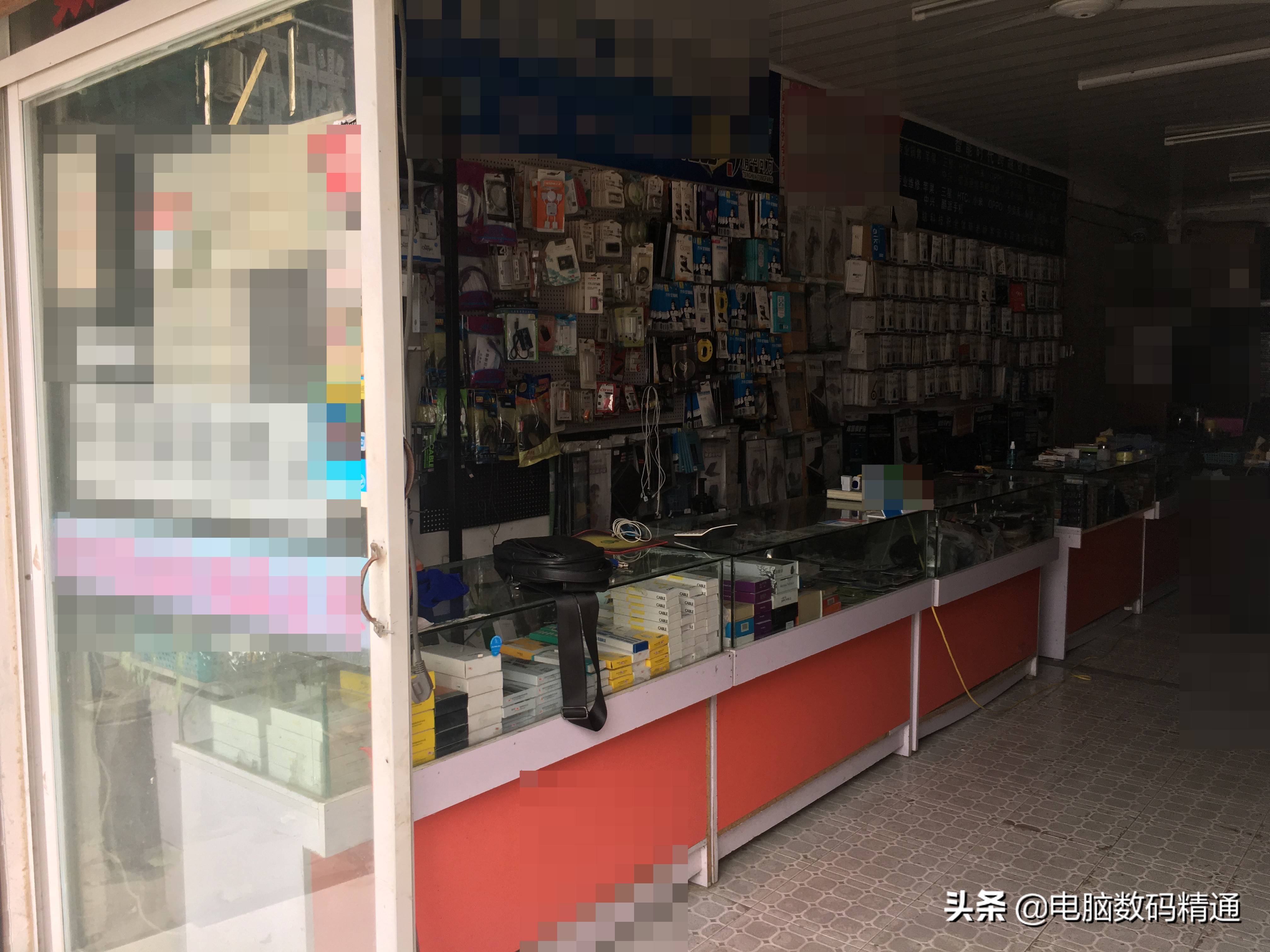 电脑店给客户装正版系统收费299元,店家:真爽,钱来得真快