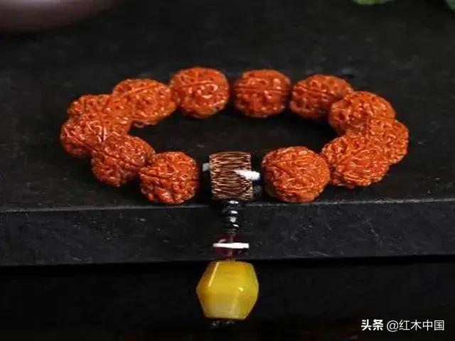 金刚菩提怎么分辨机刷或者手盘,机刷菩提和手盘区别