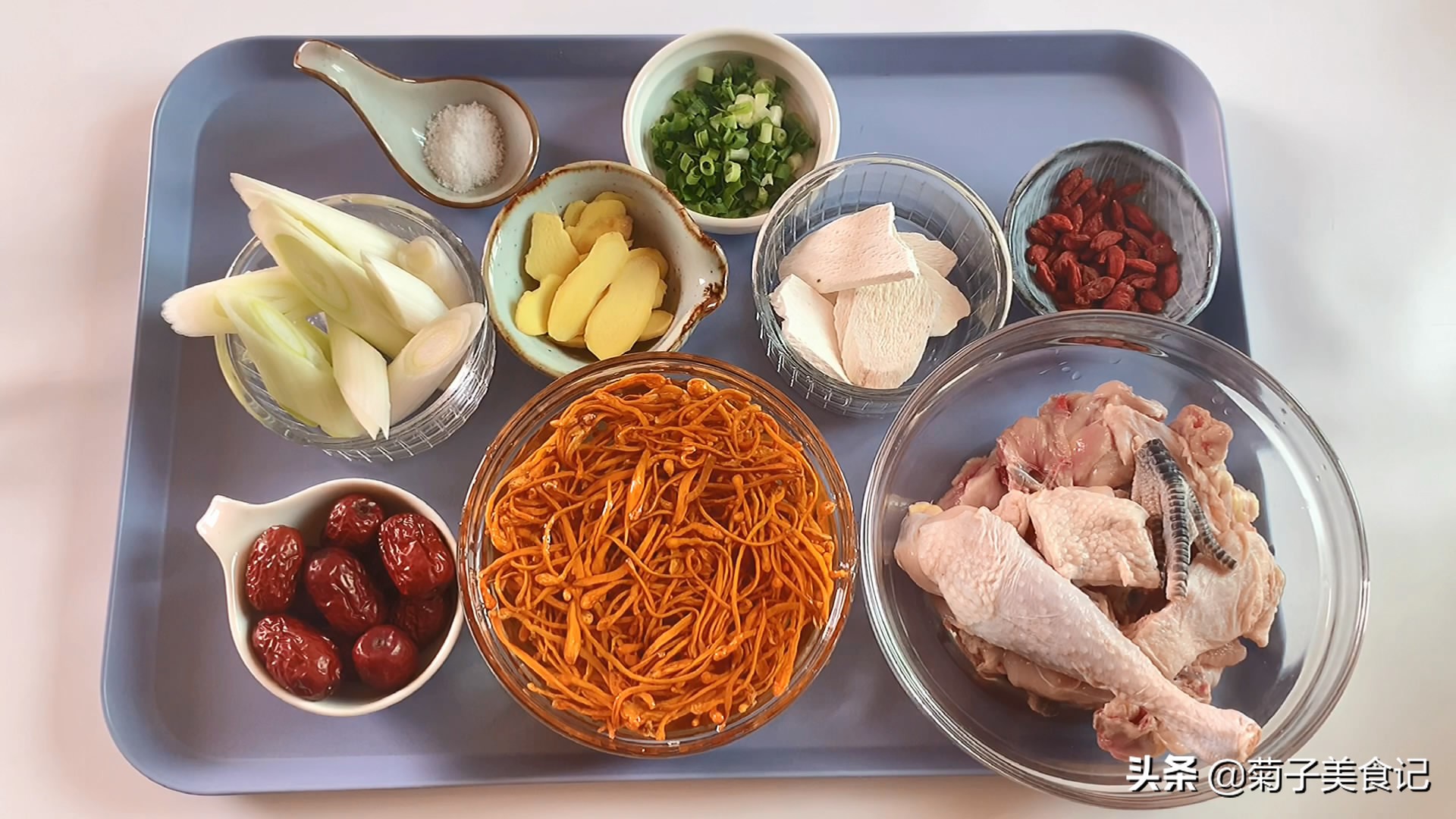 秋冬暖心暖胃美食虫草花香菇鸡汤,虫草花鸡汤夏天要温补