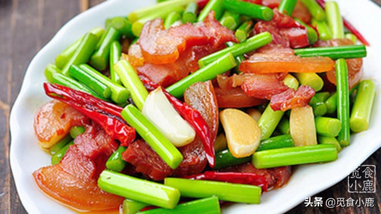 蒜苔怎样炒最好吃又好看,蒜苔怎么炒才嫩又脆