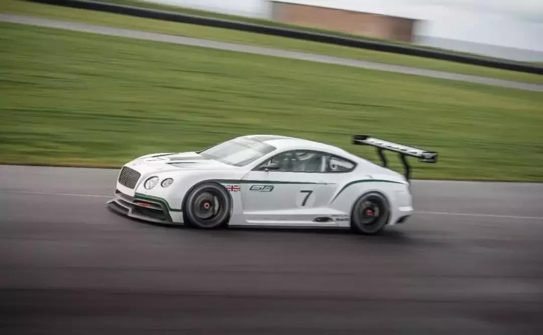 功率与扭矩谁决定性能,汽车功率和扭矩参数的关系是什么