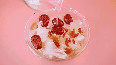 怎么把银耳煮得软糯出胶,银耳怎么煮才容易出胶的窍门