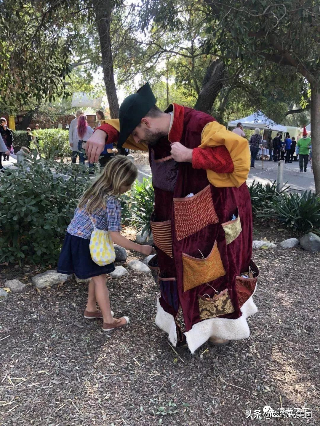 翠霞带你看看洛杉矶的精灵集市