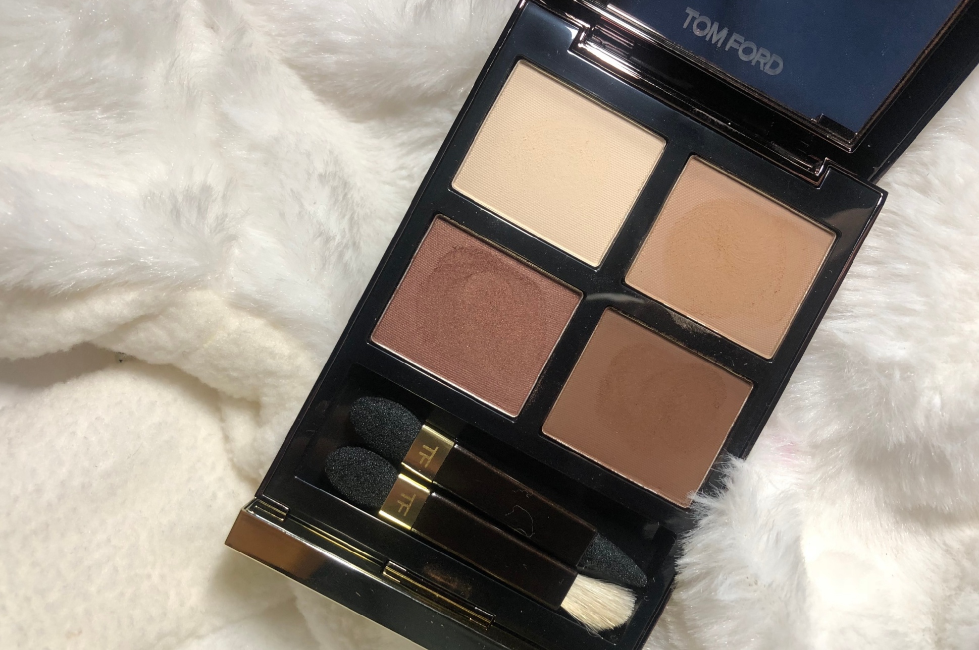 tf眼影04和03眼影哪个款适合黄皮,tf眼影03和限量落樱区别