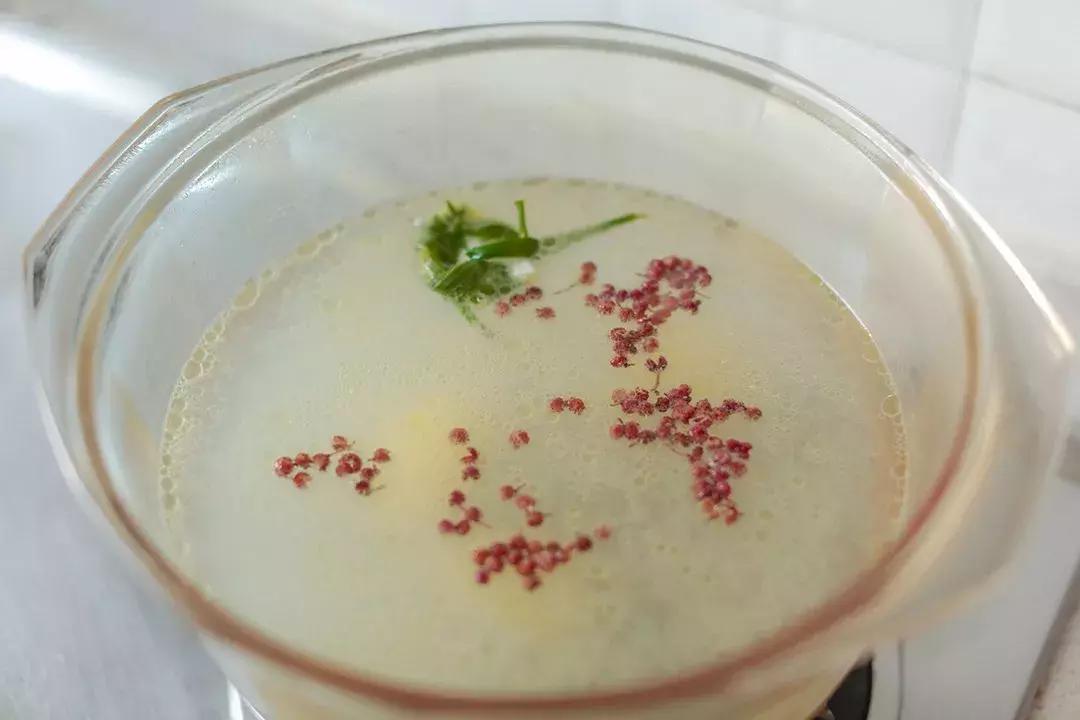 过夜的剩鸡肉怎么煮好吃点,吃剩的鸡肉放冰箱多久会坏