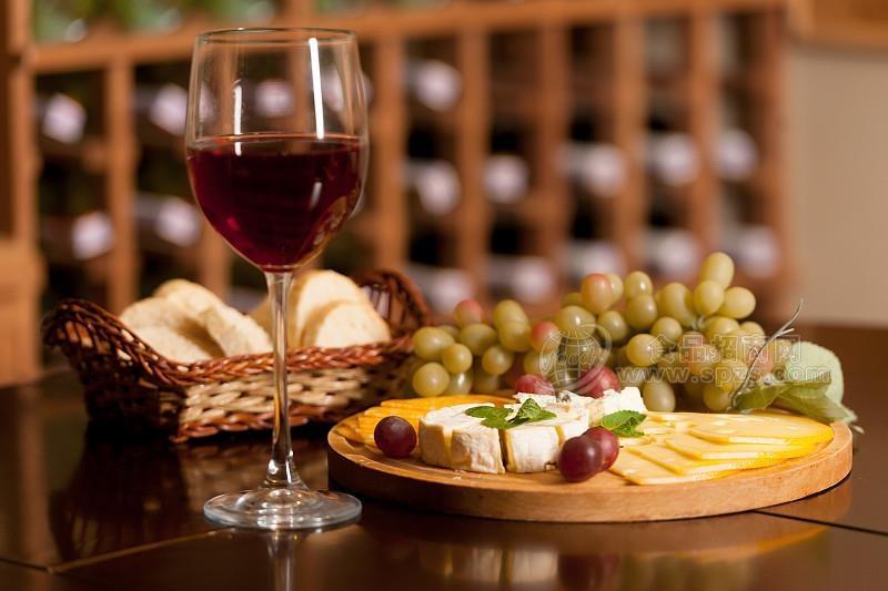 红酒挂壁真的好吗,红酒挂壁好不好