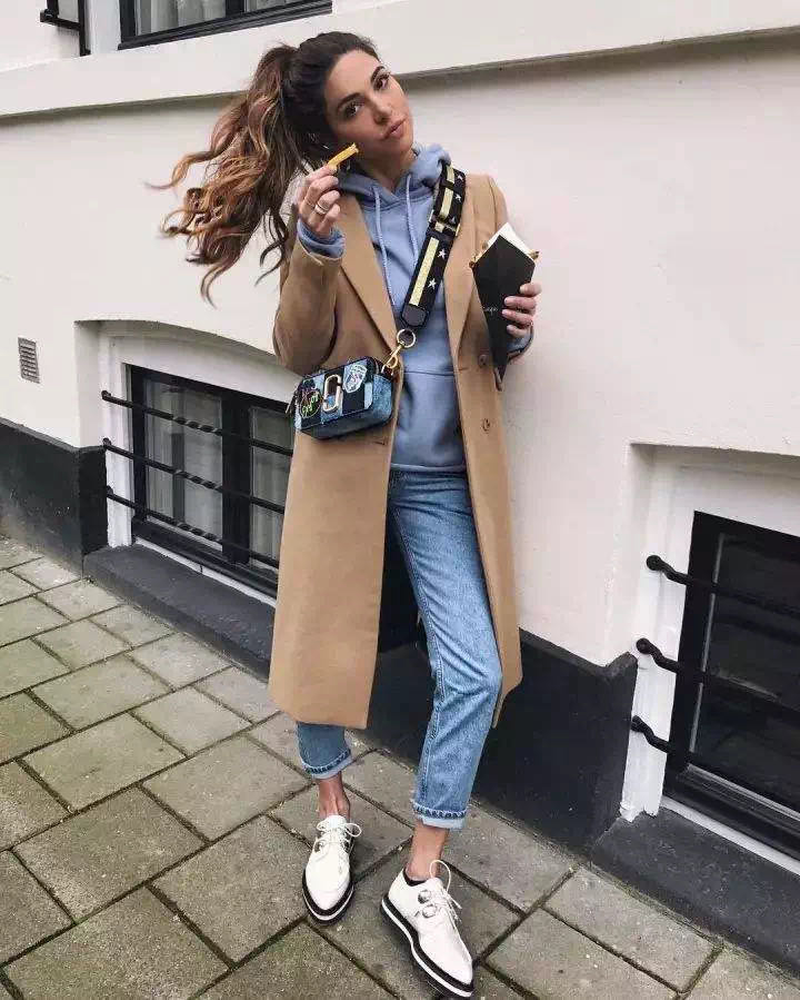 呢子大衣有多时髦？看完这些穿搭技巧，寒冬时尚告别臃肿