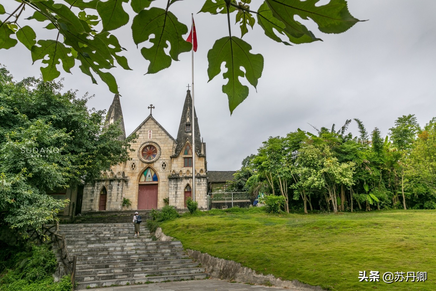 180块钱的门票,怎么玩才不冤枉?世界最大瀑布群来了不后悔