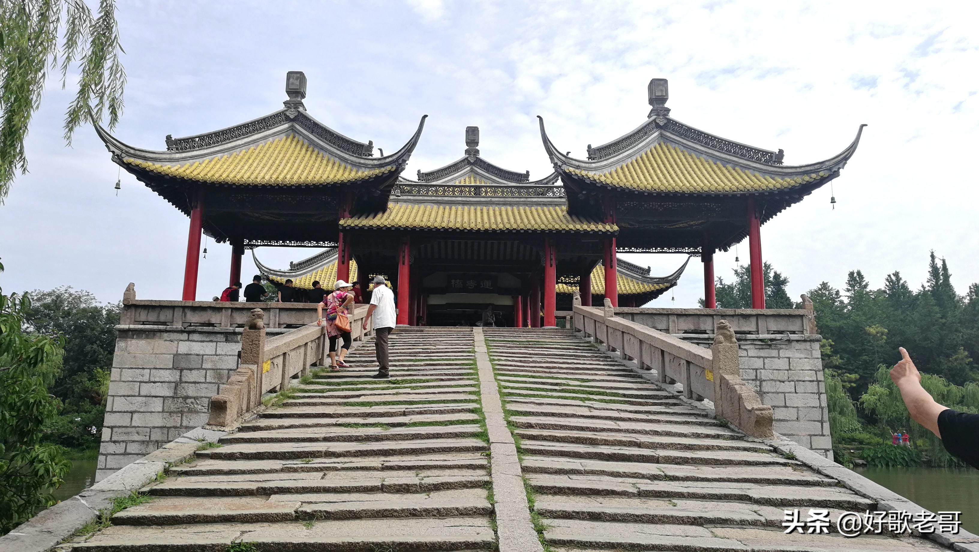 十里湖光，清澄缥碧，花木扶疏，连绵滴翠…瘦西湖游记