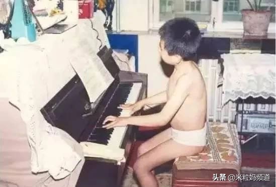 钢琴家郎朗和吉娜弹琴,钢琴家郎朗与吉娜