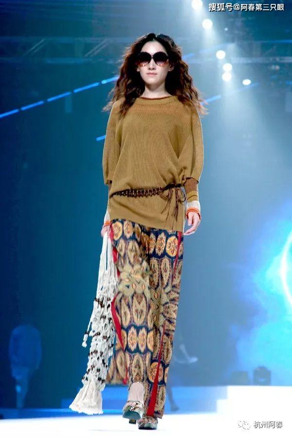 以纯2017秋季新品,以纯2021秋季时装周