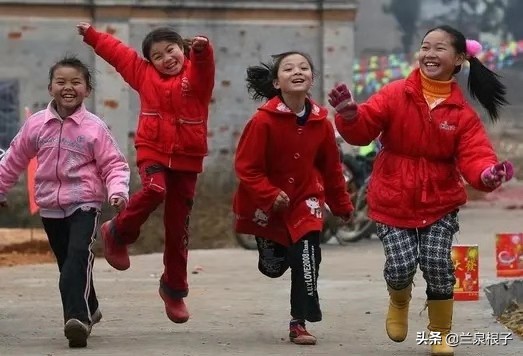 80年代火炉子家用,小时候煤火炉