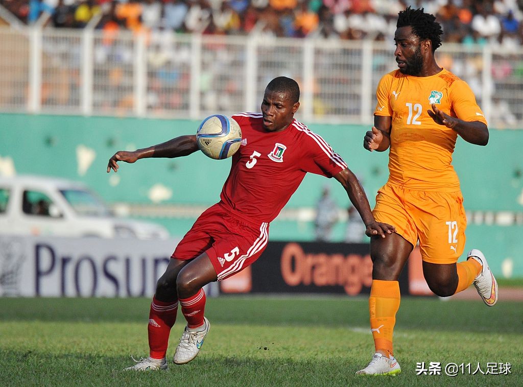 足坛腿最细的人,足坛十大粗腿排名