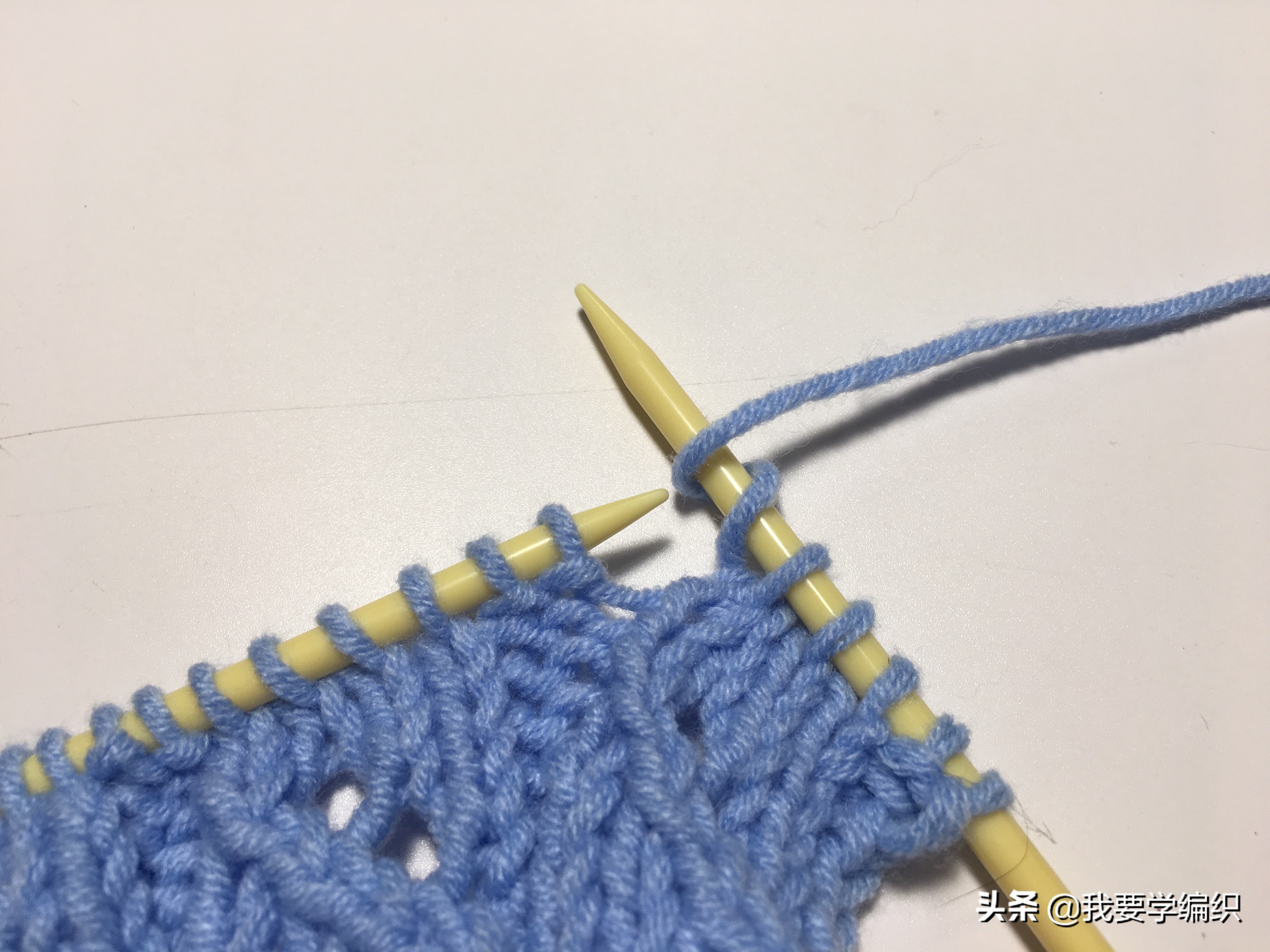 自上而下水波纹花样的编织教程,镂空波浪条编织花样