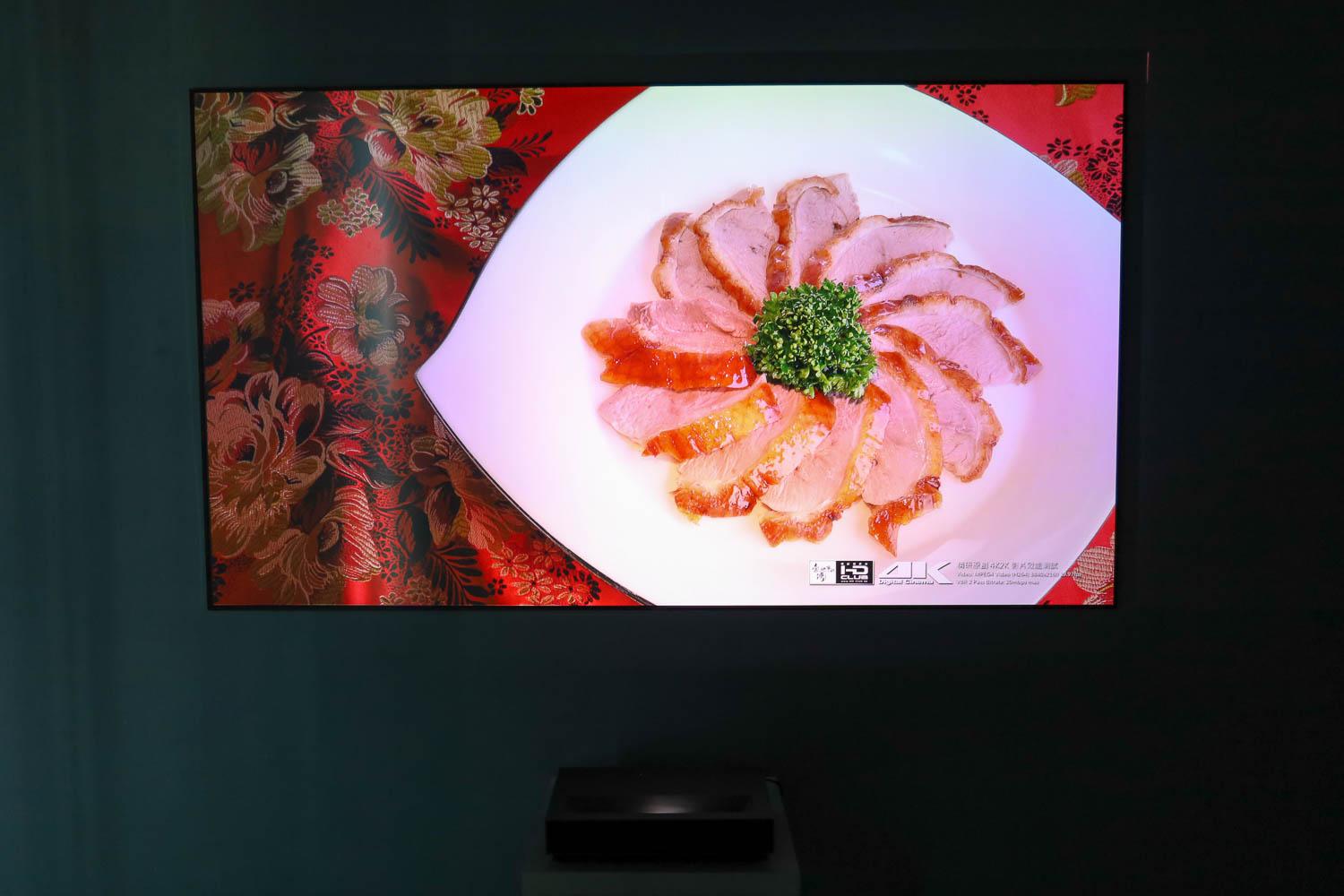 “客厅新贵”夺94%好评，万达IMAX搬回家，中年男人：有面