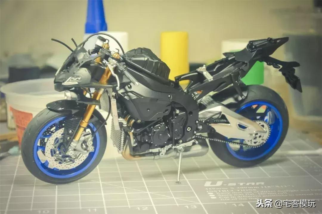 模型制作范例：田宫1:12雅马哈YZF-R1M,14133制作过程