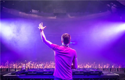 学打碟好不好学,男孩子学打碟有前途吗