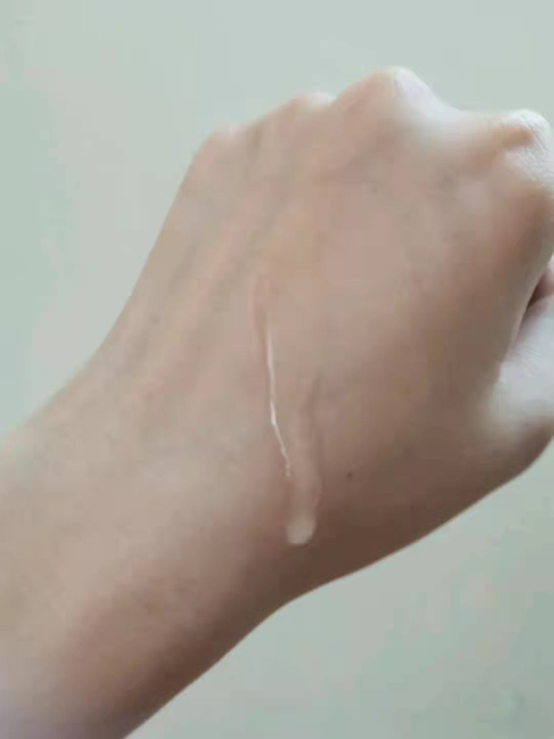 雅诗兰黛兰蔻欧莱雅哪个精华好用,雅诗兰黛欧莱雅和兰蔻哪个好用