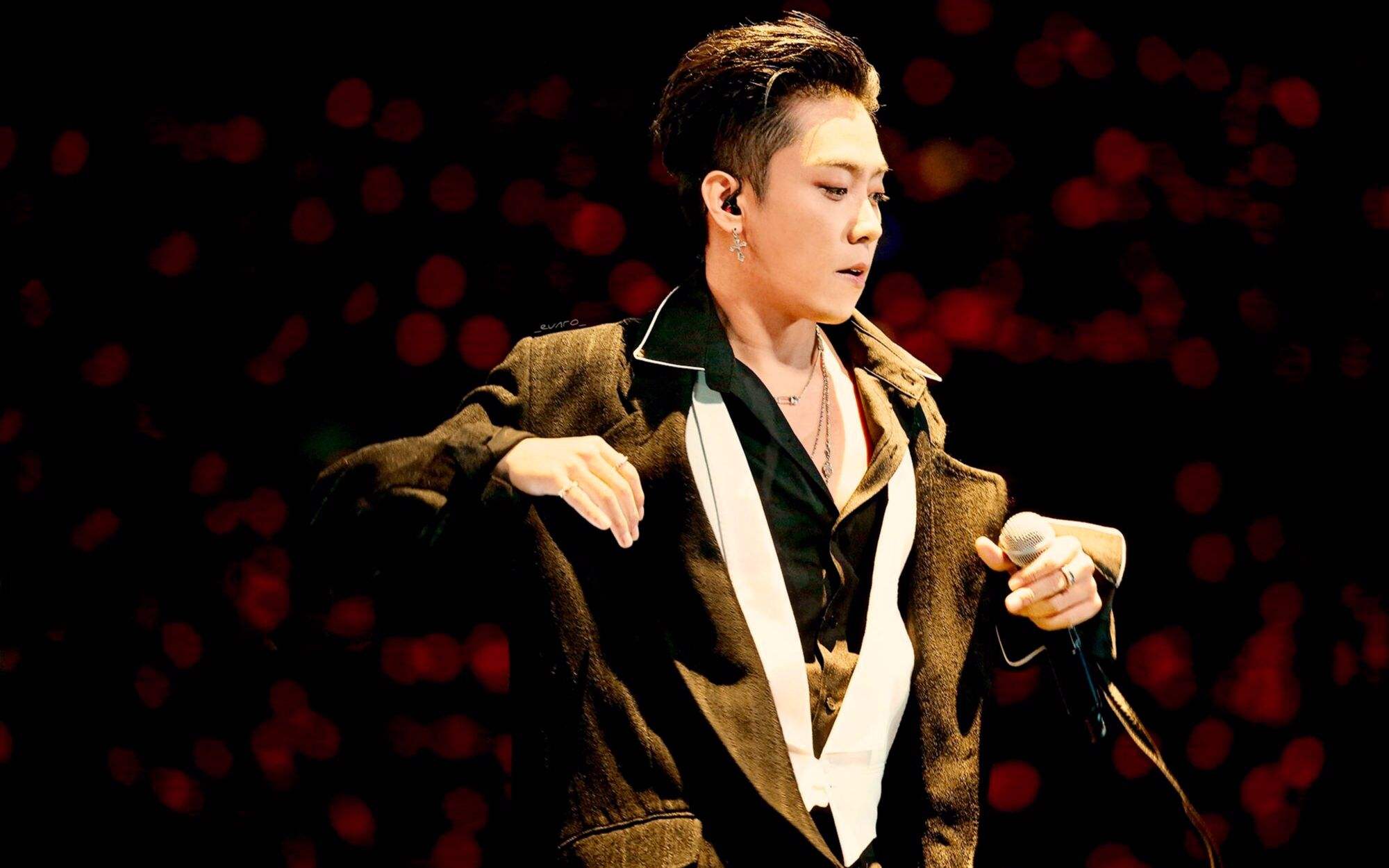 他是韩国顶级爱豆，曾经2次酒驾，结婚2年便离婚，现还活跃在一线