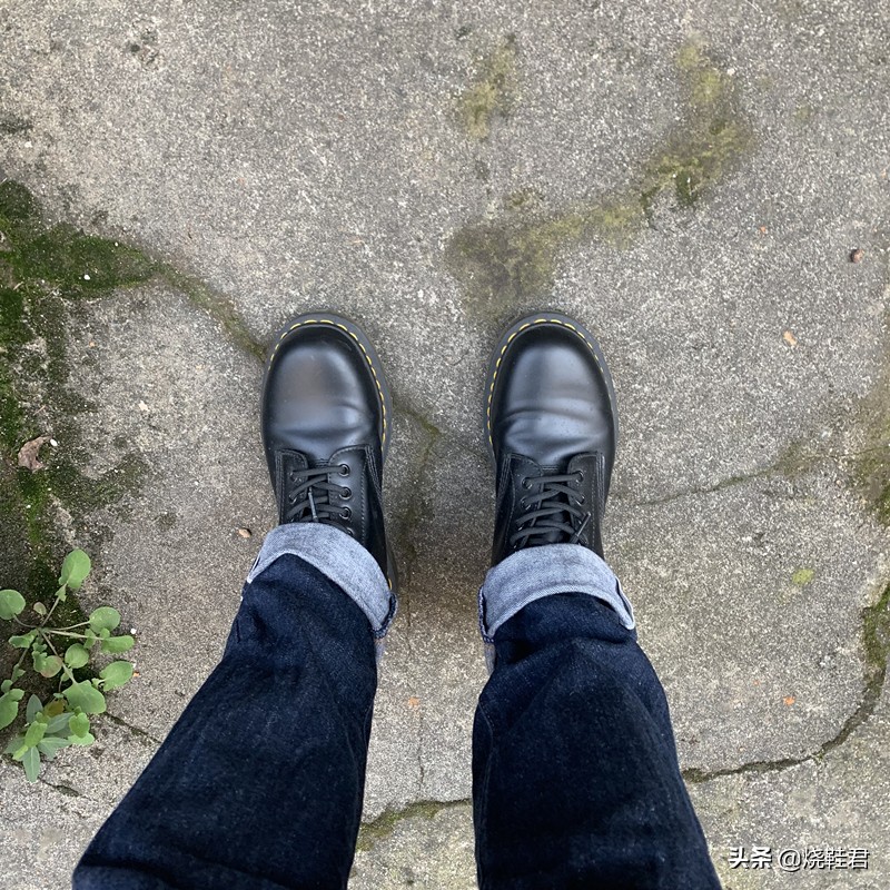 红翼875和添柏岚大黄靴选哪个,添柏岚马丁靴如何确定经典款