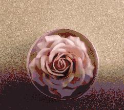 CPB、YSL、兰蔻……到底哪个牌子的圣诞限量值得买?