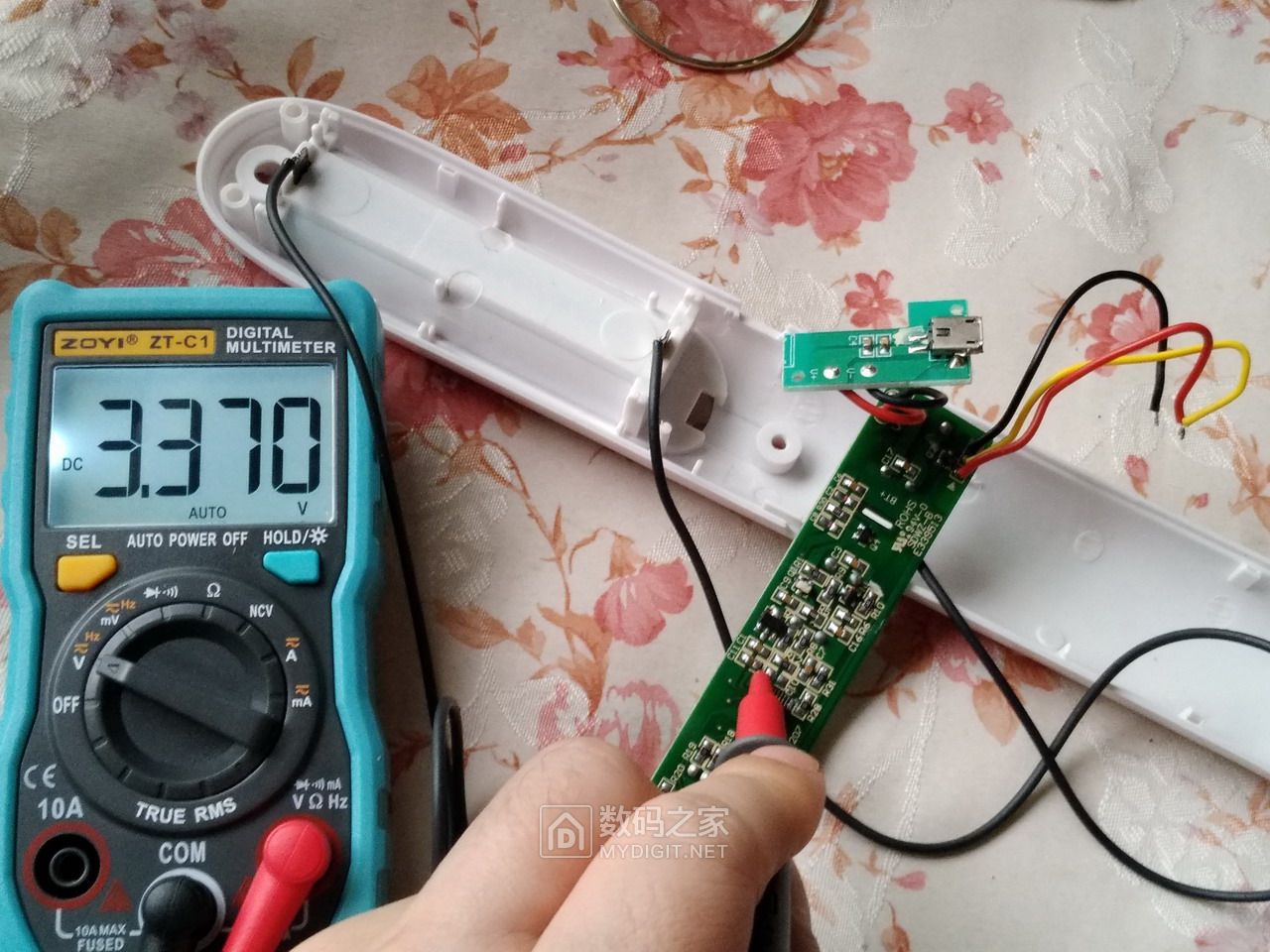 电蚊拍电路图原理检修视频,电蚊拍电路故障维修大全