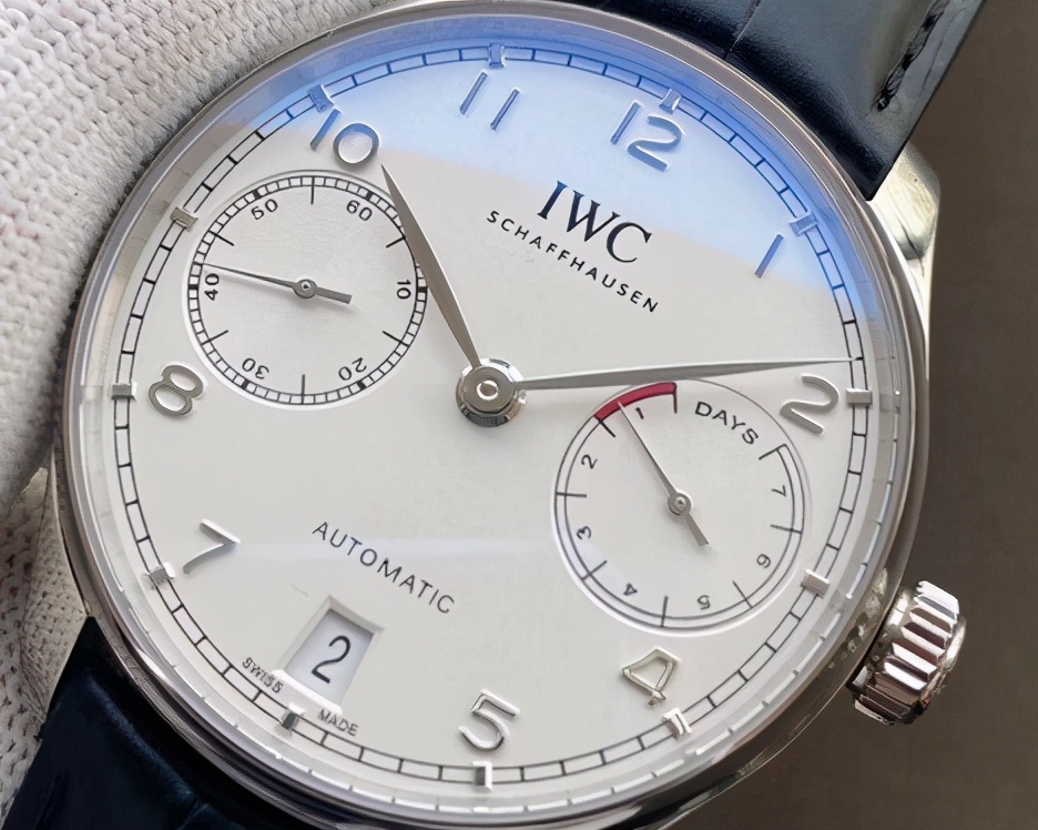 zf厂万国葡7v5版与v4版的区别,万国葡七手表怎么选