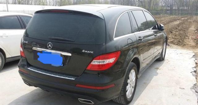 奔驰r和丰田埃尔法,开了8年的奔驰