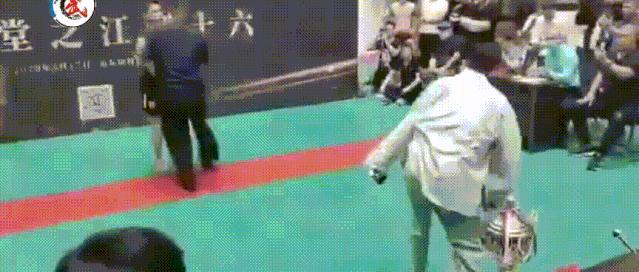 中国的克苏鲁，隐藏在微信的小广告里