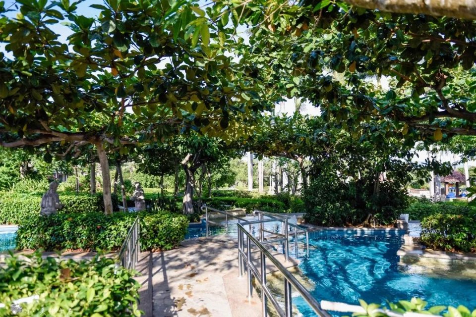 亚龙湾亲子酒店推荐适合带孩子,亚龙湾最适合亲子游的度假酒店