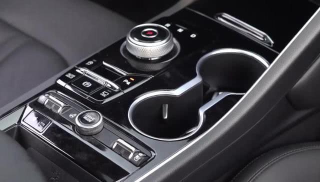 韩系车起亚k5二手车高配,全新起亚k5实车最新的设计