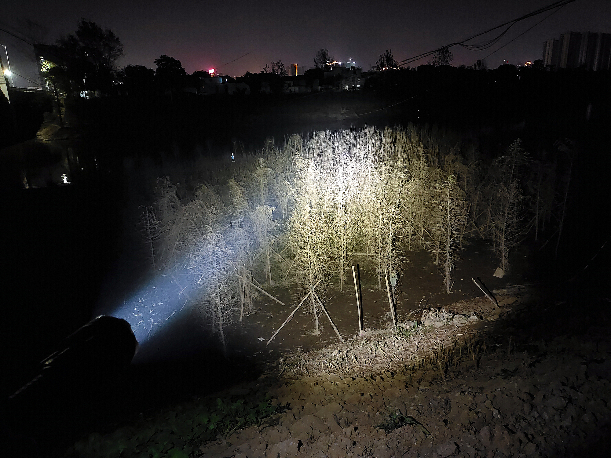 600流明户外手电,65000流明户外泛光手电