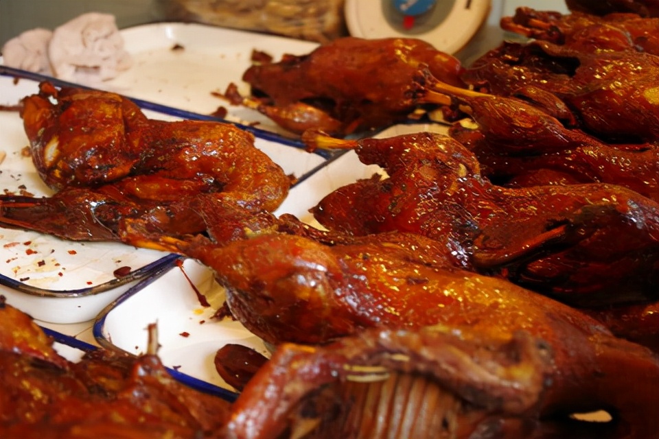 四川哪座城市被称为海棠香国,四川适合周末度假的地方