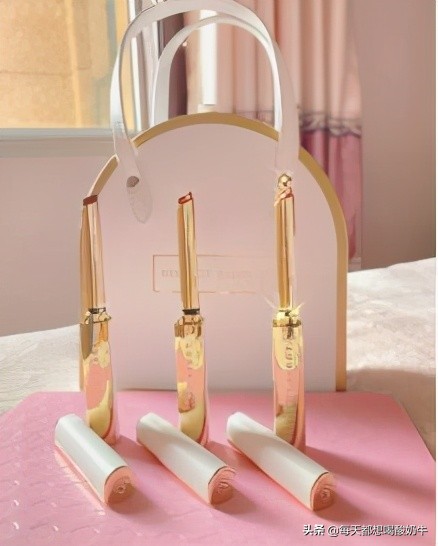 送女生什么礼物会开心,送女生什么礼物才能让她终身难忘