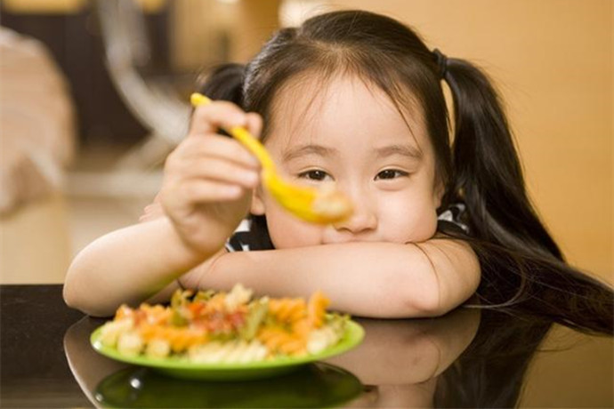 10岁女孩胡须明显怎么处理,10岁女孩长胡子不能吃什么