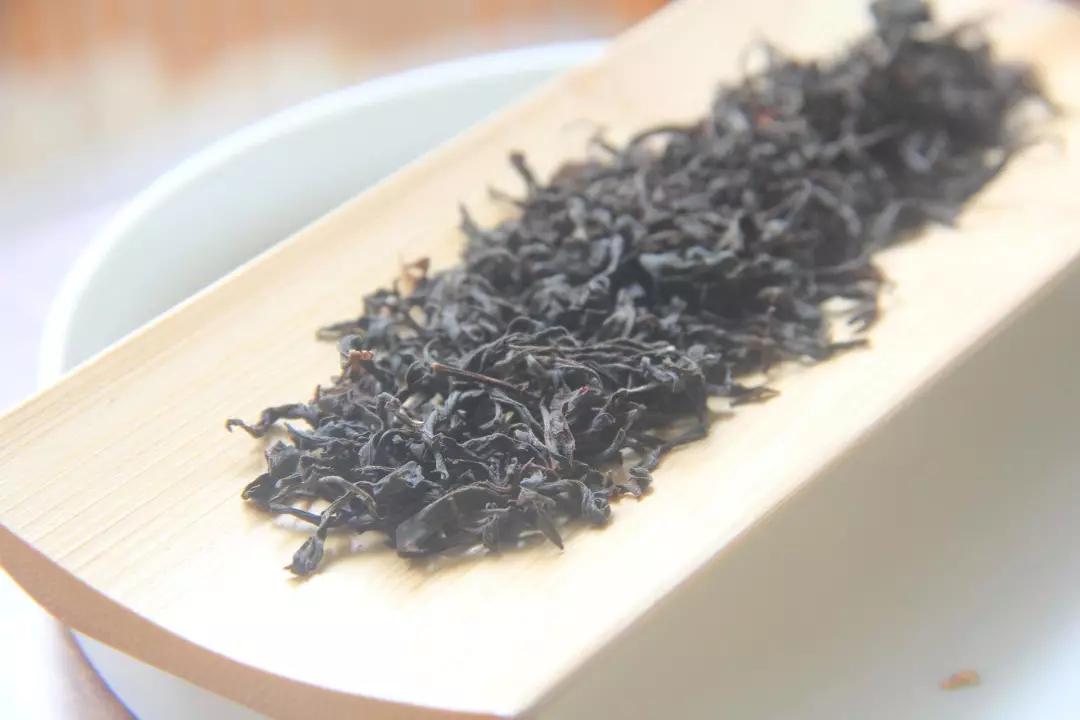 怎么区分青茶黄茶,茶分类黑白绿红