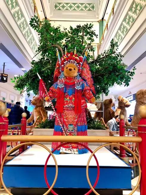 为了让你过好圣诞，他们把全世界搬进了购物中心