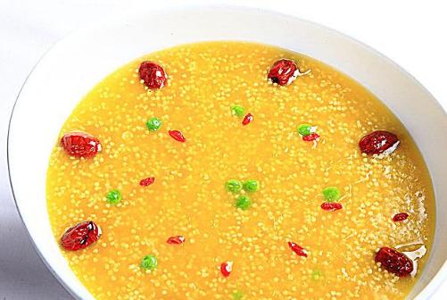 小米南瓜粥搭配一起煮的做法,脾虚小米南瓜粥的做法