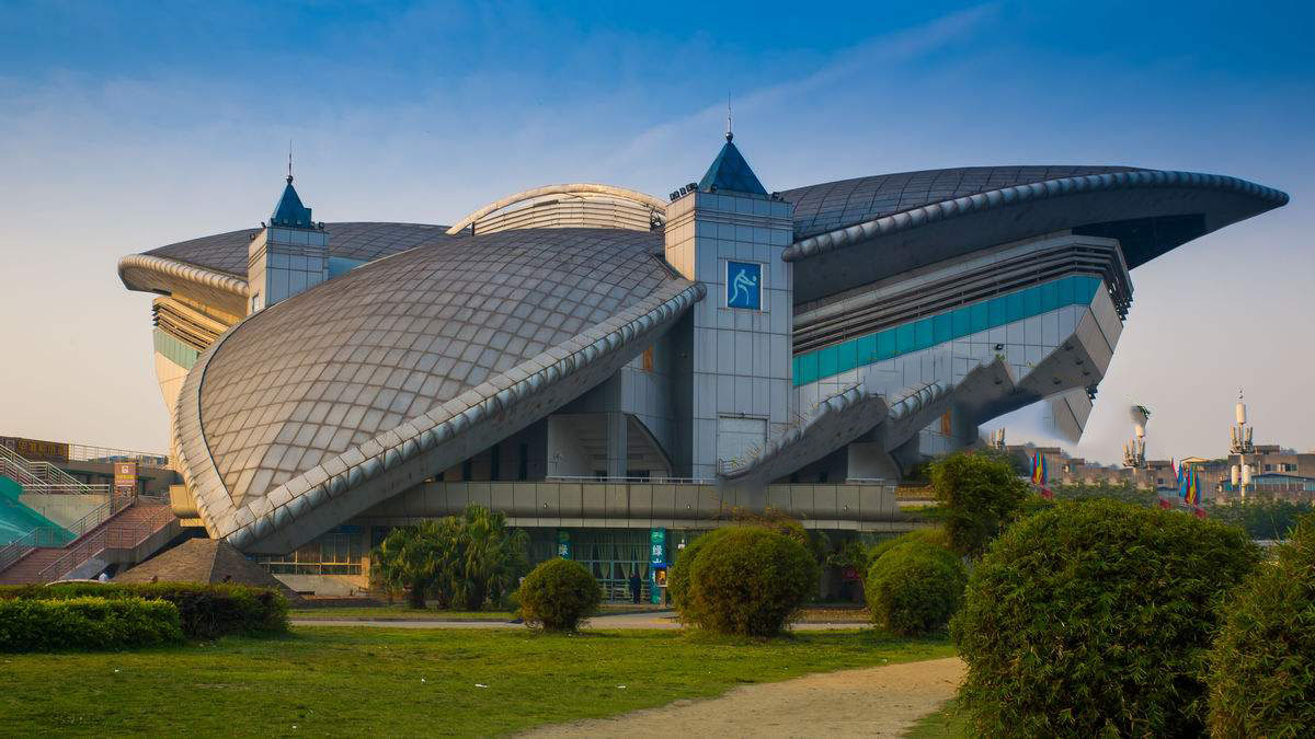 许家印花了1600亿建海花岛,许家印莲花体育馆开工了吗