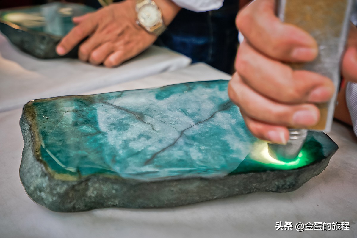 揭秘缅甸曼德勒小众景点，缅甸最大的翡翠市场，跌眼镜的地摊景象