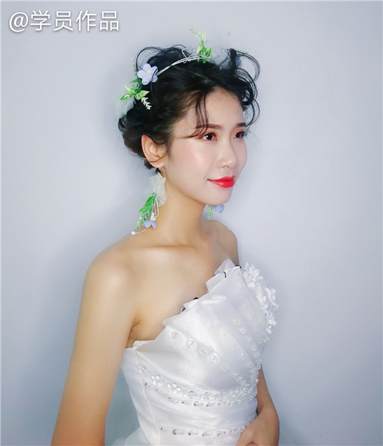 化妆培训学校新娘妆,适合学习新娘妆的化妆学校