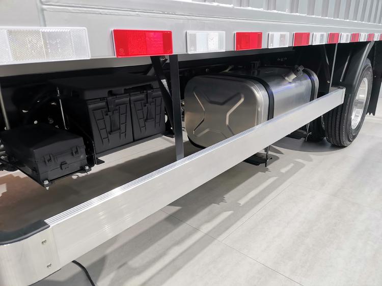 上汽跃进h300自动挡双排轻卡价格,跃进h300自动挡轻卡可靠性怎么样