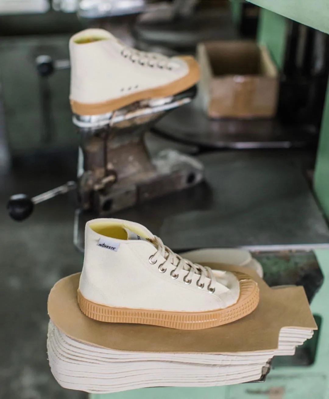 今年流行的帆布鞋品牌,今年流行的帆布鞋颜色学生