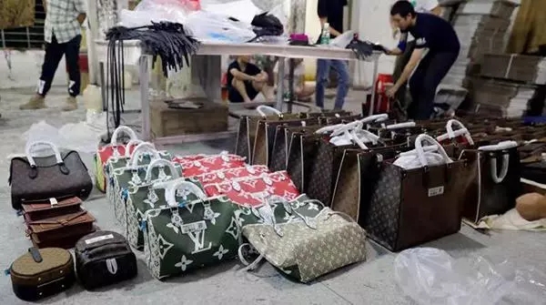 MADAINCHINA的LV包,在迪拜横行!丢人丢到国外,真是够了