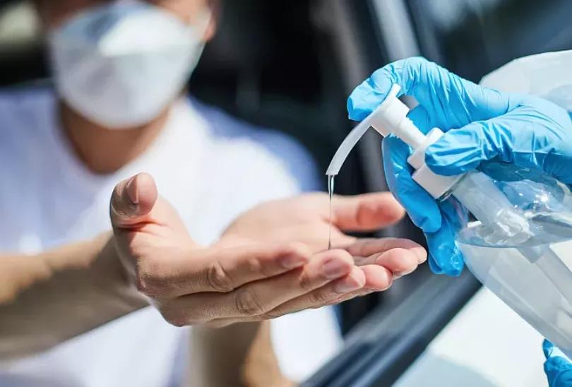 干燥的春季做点润肺清肺养生汤吧,咽喉经常干燥有润肺润喉的中药吗