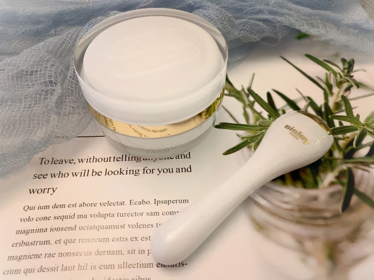 轻熟适用眼霜,推荐几款18岁女生适用的眼霜