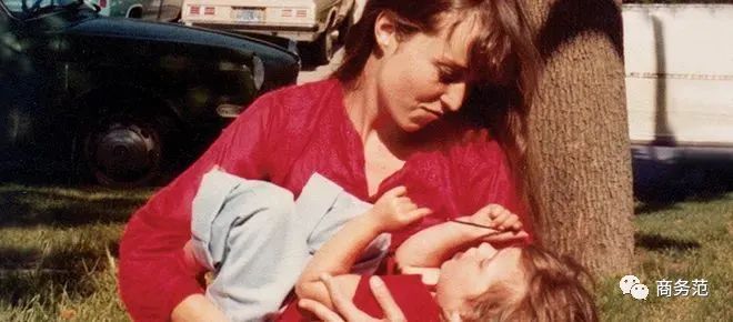 乔布斯长大后与养父母感情,乔布斯小女儿近况