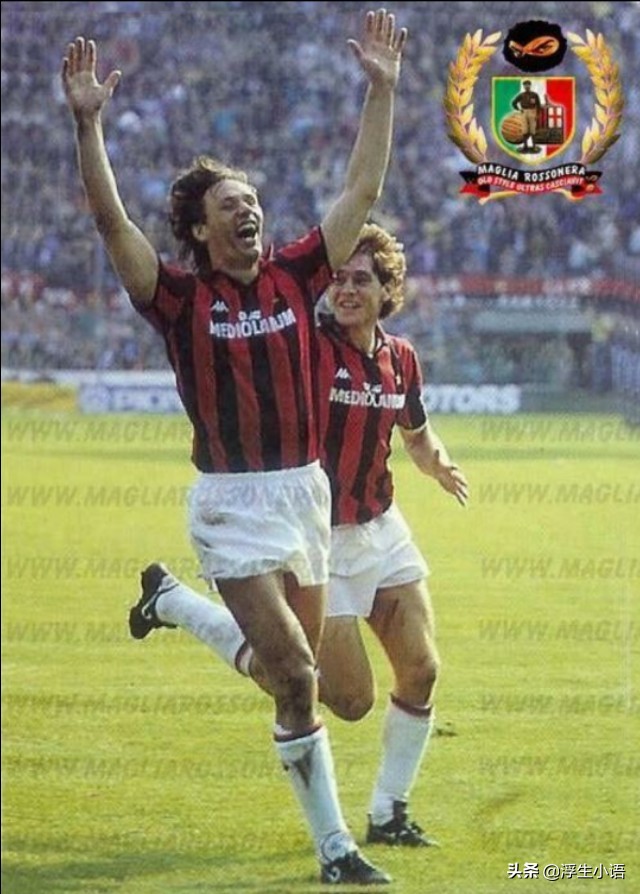 支点中锋踢前腰,足球支点中锋的位置和打法